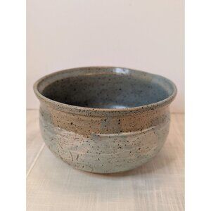 Handcrafted Studio Pottery Speckled Blue Gray Bowl 6 3/4" Diameter Signed JW